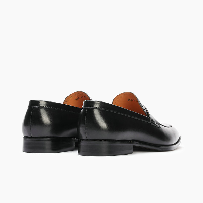 Mocassins Penny de Couro Polido com Acabamento Brunido