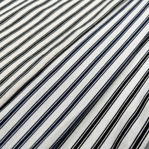 Blusa Clássica Listrada de Manga Longa Bellagio