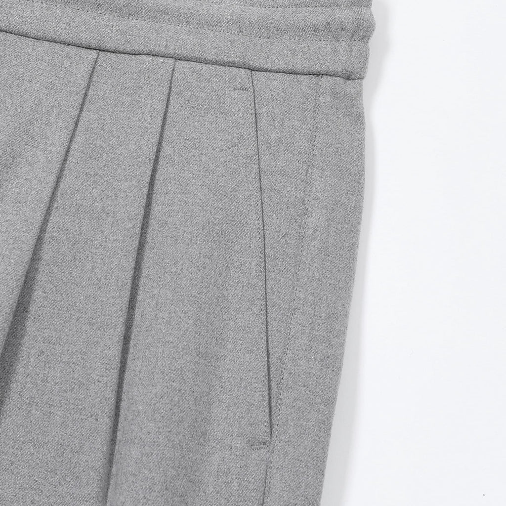 Calça Elegante com Pregas Portonovo