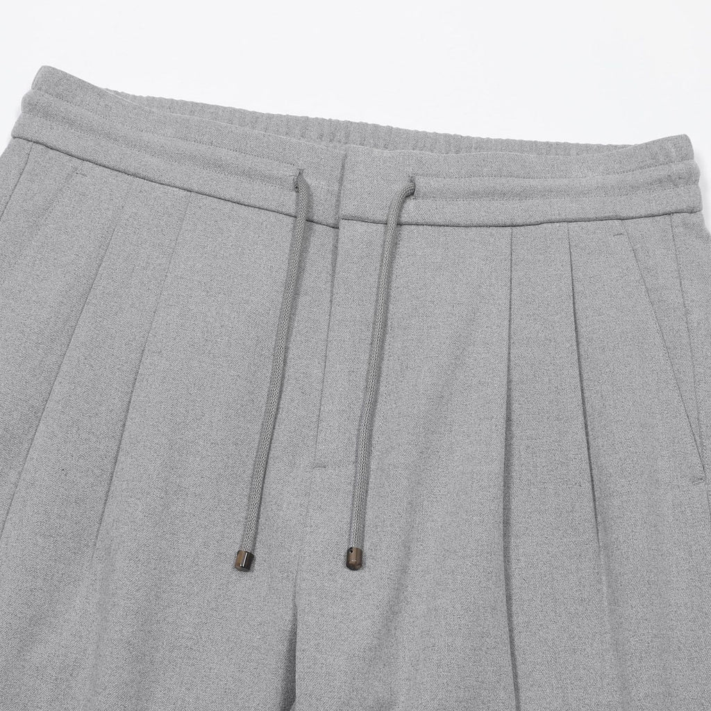 Calça Elegante com Pregas Portonovo