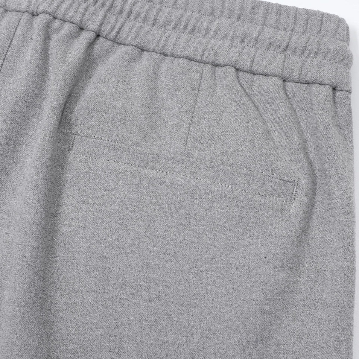Calça Elegante com Pregas Portonovo