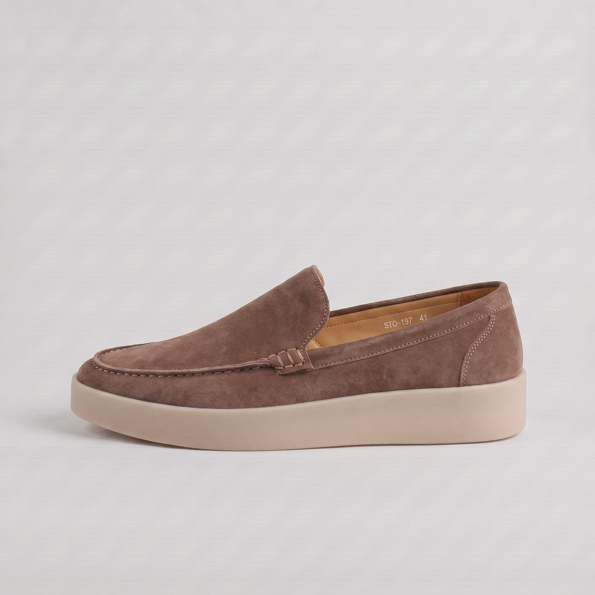 Mocassins de Camurça Forte – Conforto Luxuoso e Estilo Atemporal