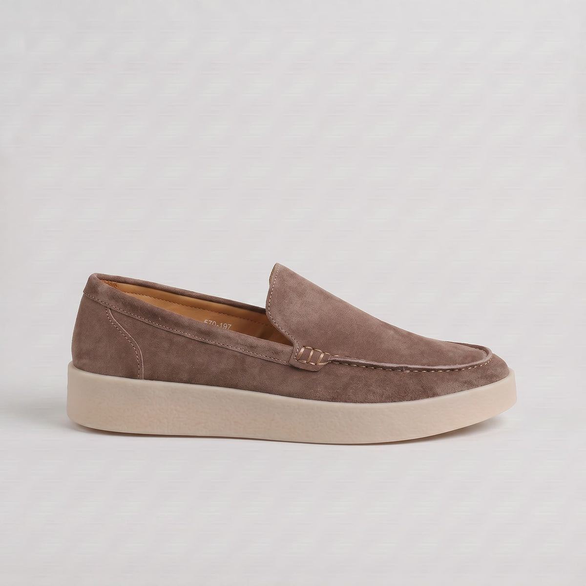 Mocassins de Camurça Forte – Conforto Luxuoso e Estilo Atemporal