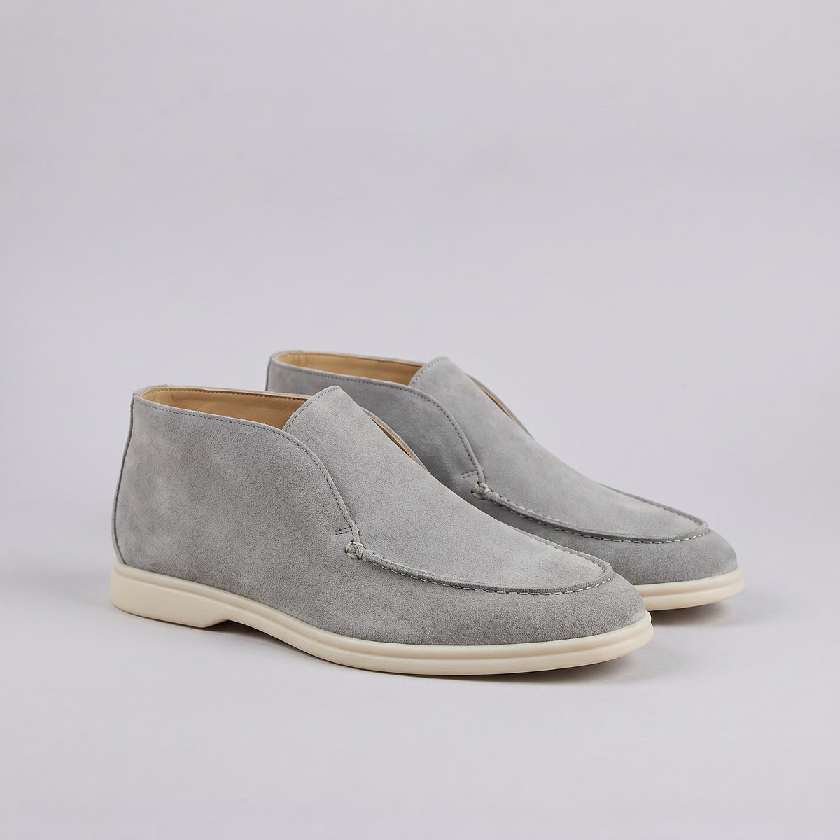 Mocassins Alston de Cano Alto – Estilo e Conforto a Cada Passo