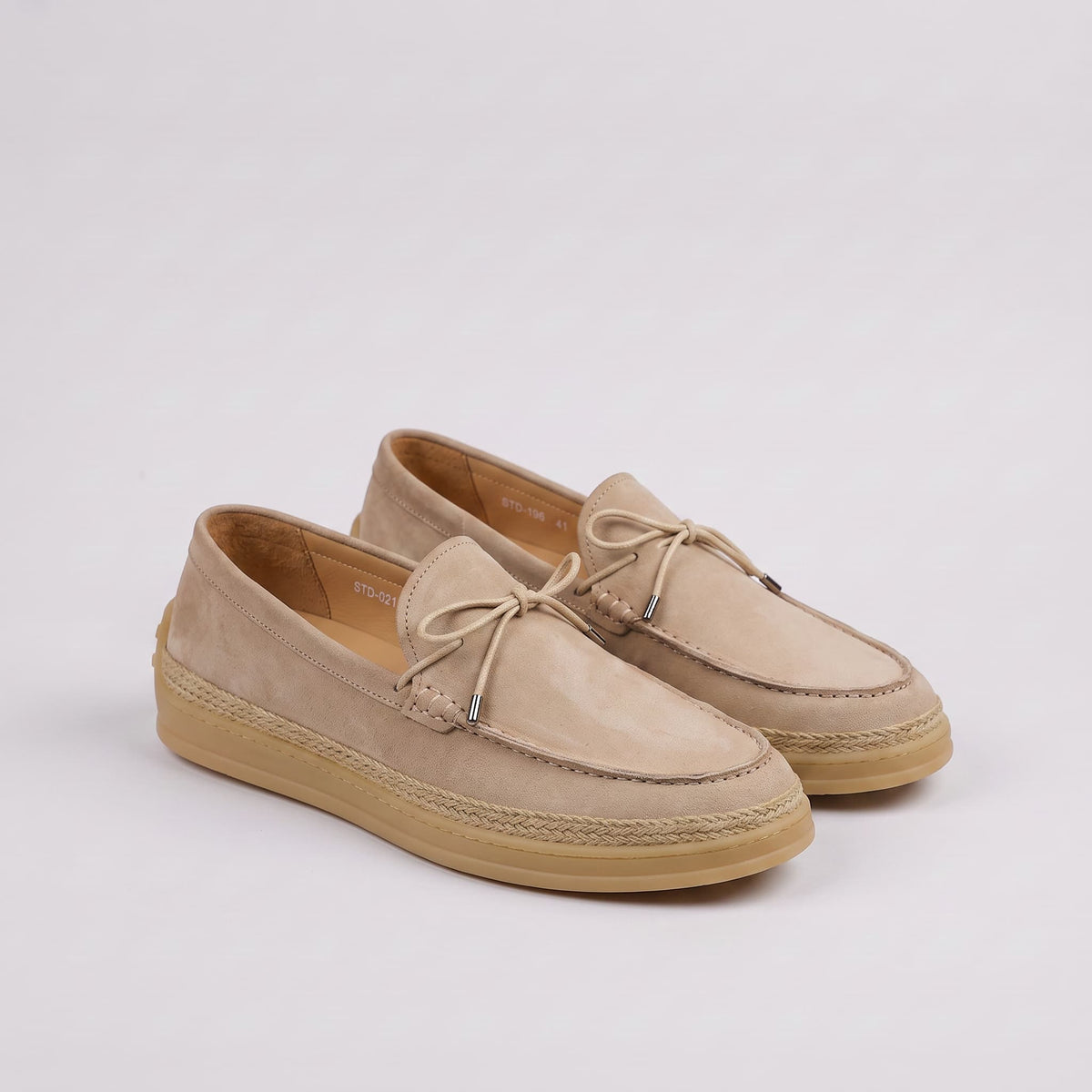 Mocassim Praiano Premium de Camurça com Laço – Sapato Slip-on Elegante