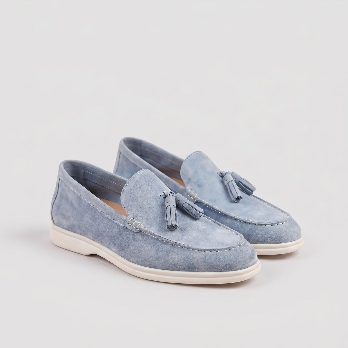 Mocassins de Camurça Capri – Conforto Atemporal e Estilo Sofisticado