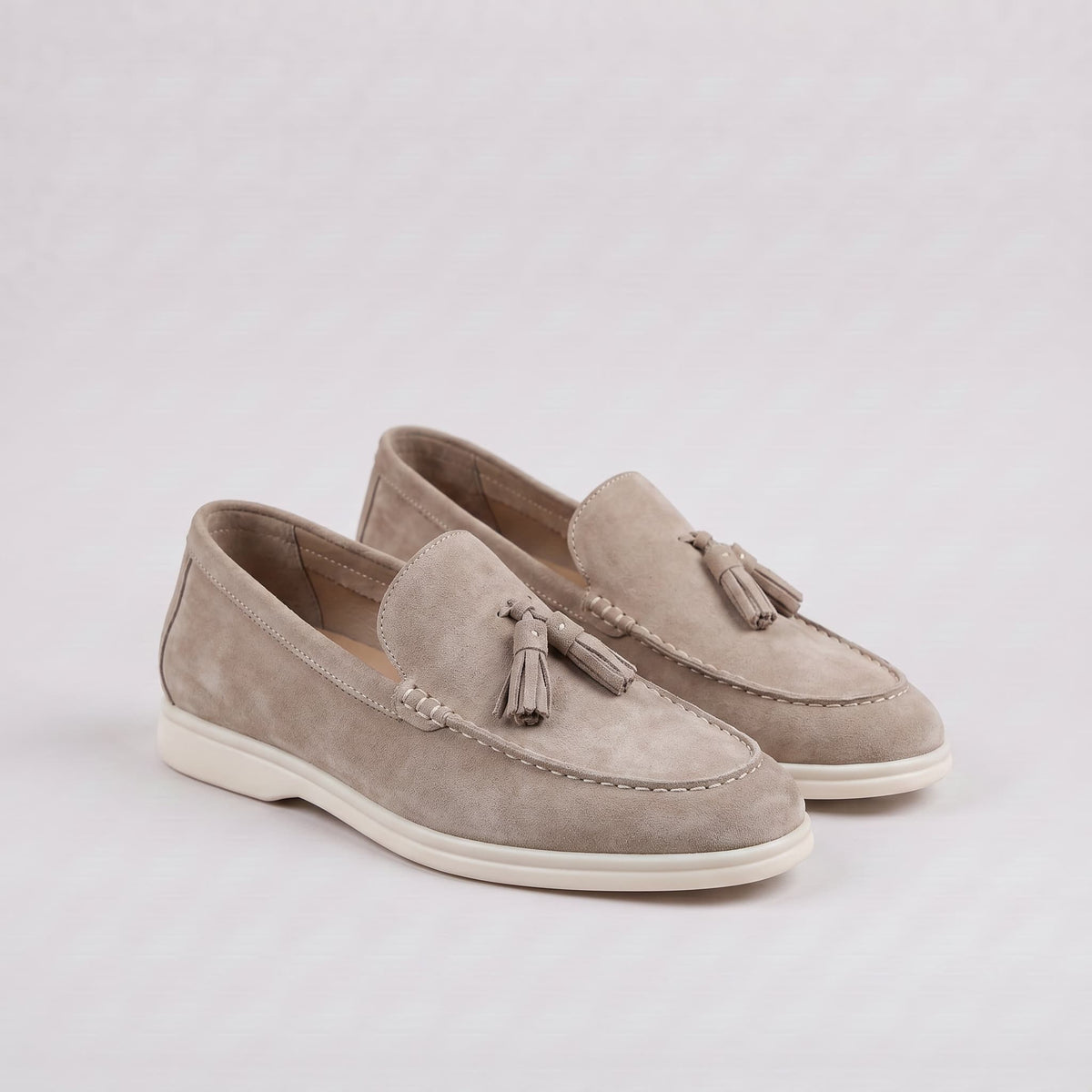 Mocassins de Camurça Capri – Conforto Atemporal e Estilo Sofisticado