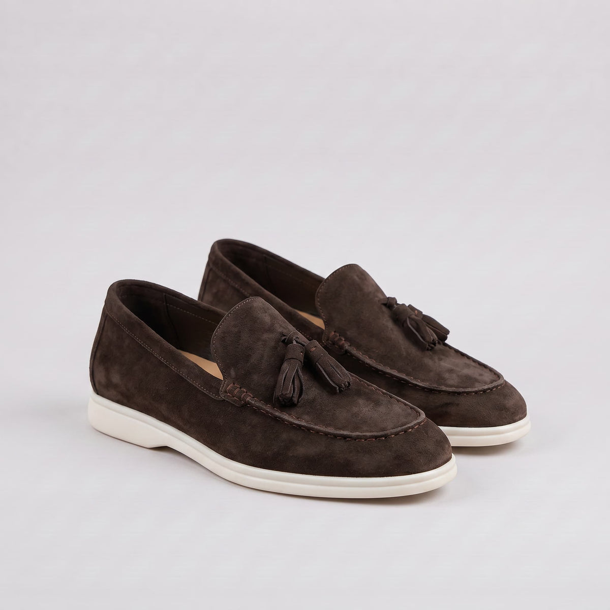 Mocassins de Camurça Capri – Conforto Atemporal e Estilo Sofisticado