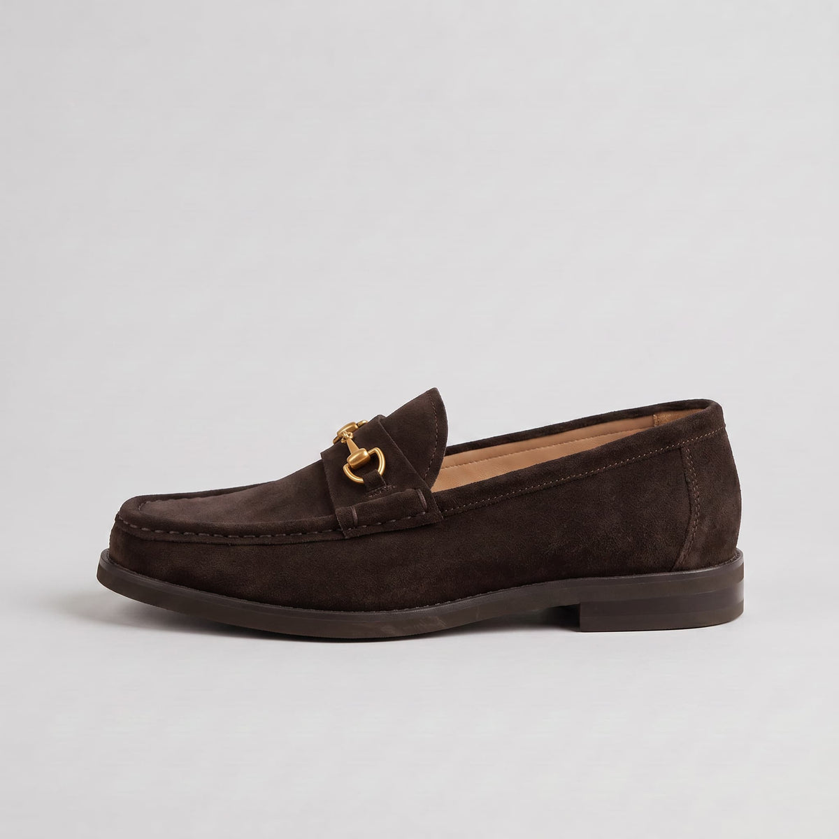 Mocassins de Camurça Ellison – Conforto Atemporal e Estilo Sofisticado