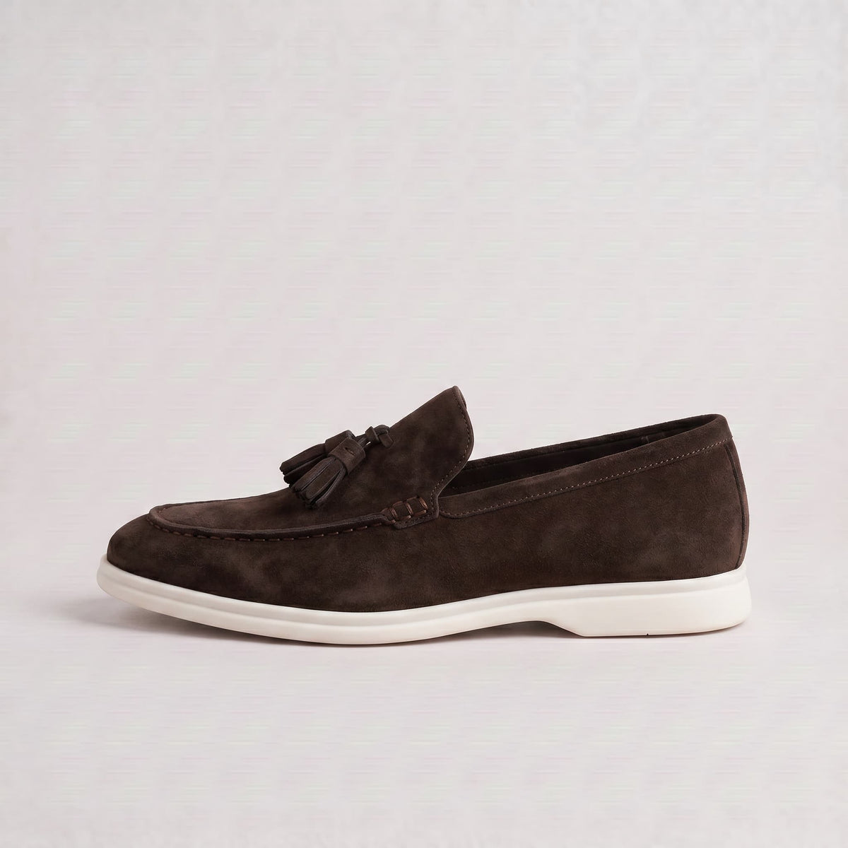 Mocassins de Camurça Capri – Conforto Atemporal e Estilo Sofisticado